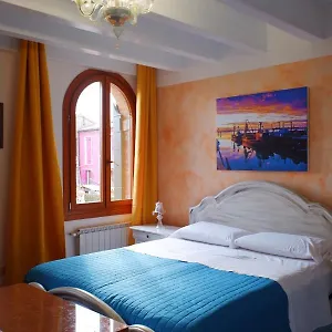 ca-di-pizzo-114-di-burano.hotelslidodijesolo.com/