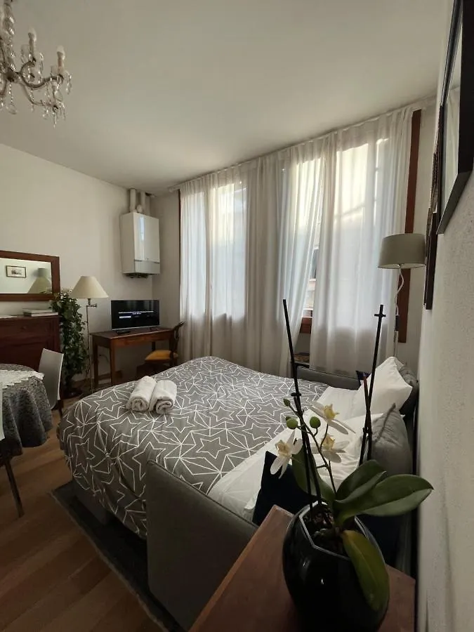 Elegant Apartment Vicenza