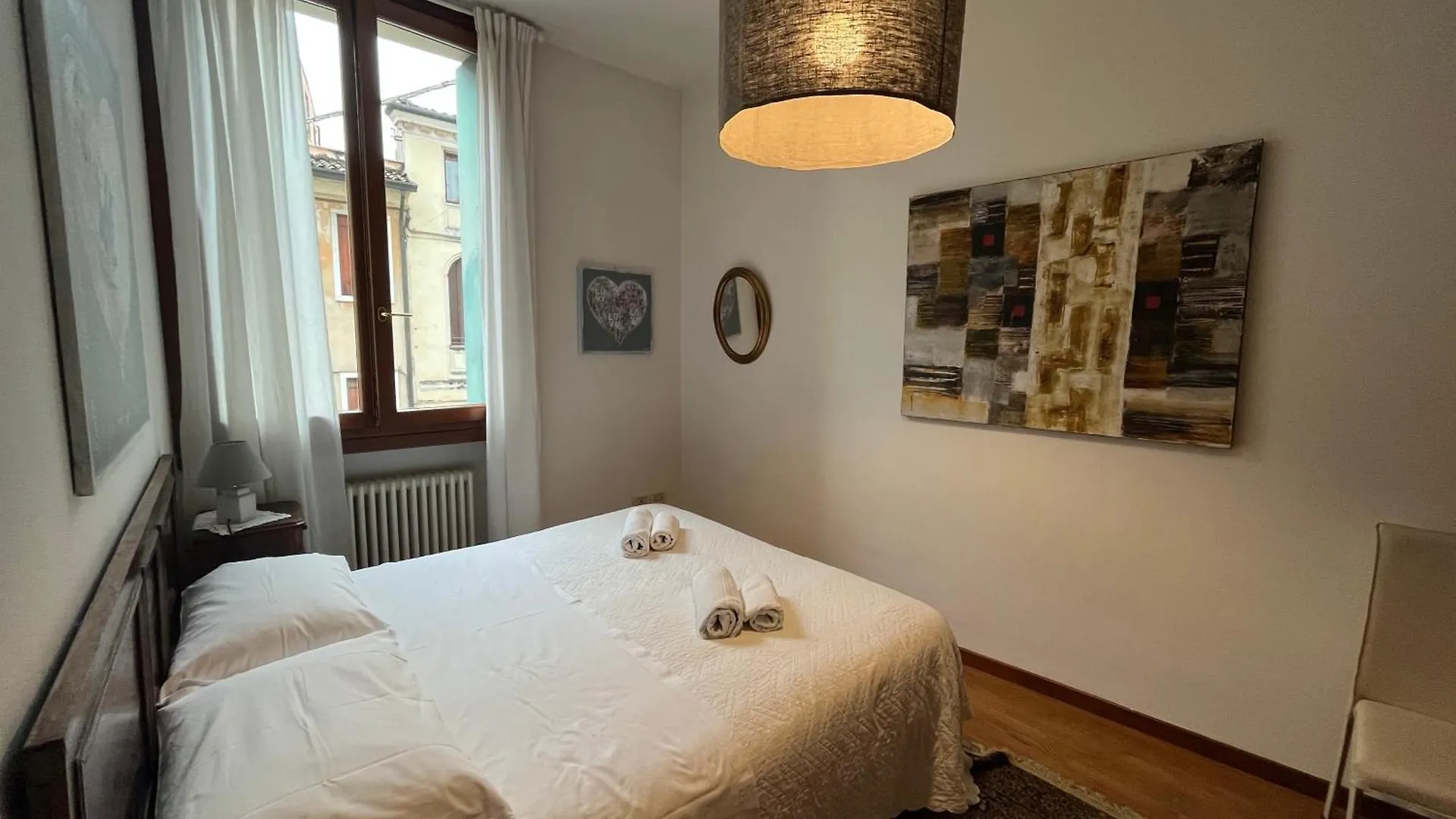 Elegant Apartment Vicenza