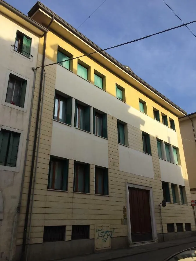 Elegant Apartment Vicenza